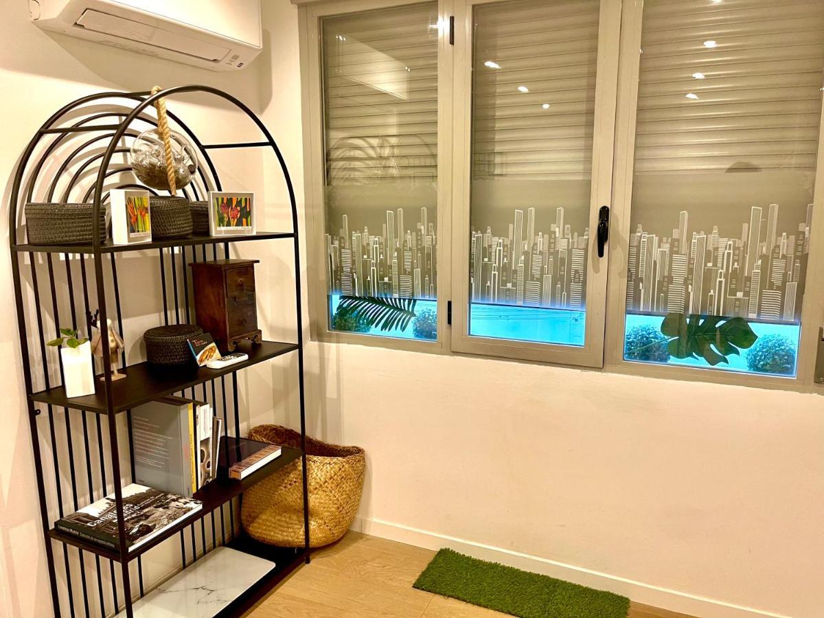 Tesoro Calle, Precioso Estudio Super Equipado Para Dos En Malasana Madrid Luaran gambar