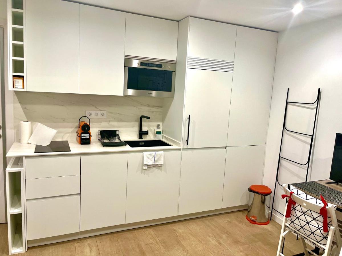 Tesoro Calle, Precioso Estudio Super Equipado Para Dos En Malasana Madrid Luaran gambar